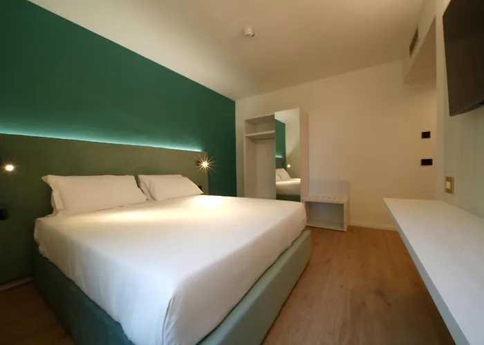 Hotiday Castiglioncello Suite 아파트호텔