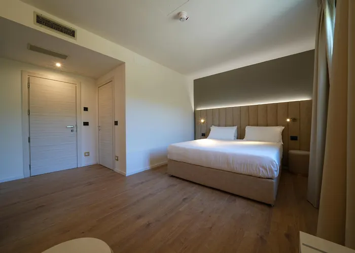 Hotiday Castiglioncello Suite 아파트호텔 카스티글리온셀로